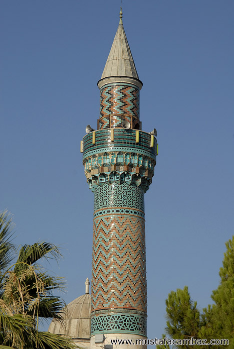 iznik yeil camii minaresi