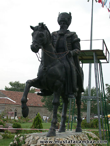 kanuni sultan sleyman heykeli