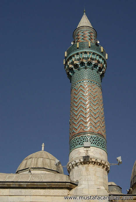 iznik yeil camii minaresi